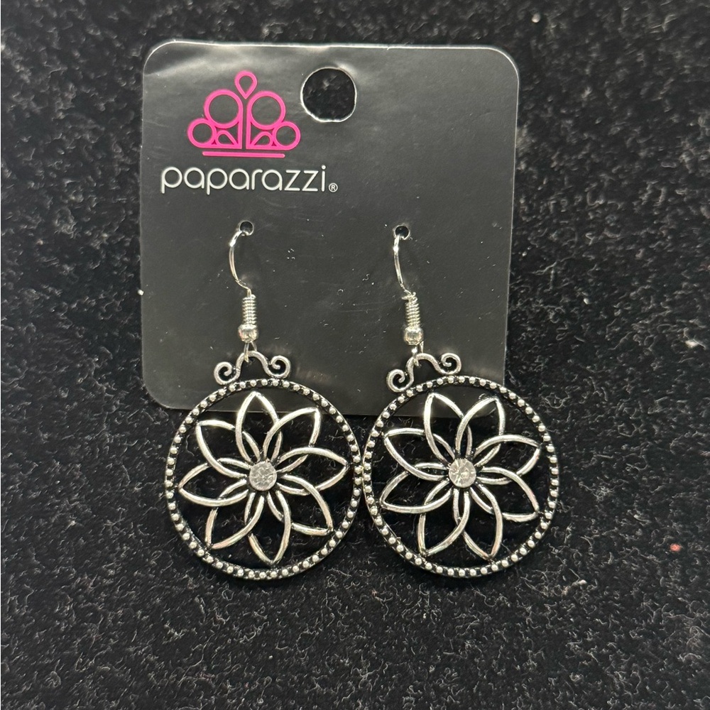 Paparazzi Silver Floral Earrings